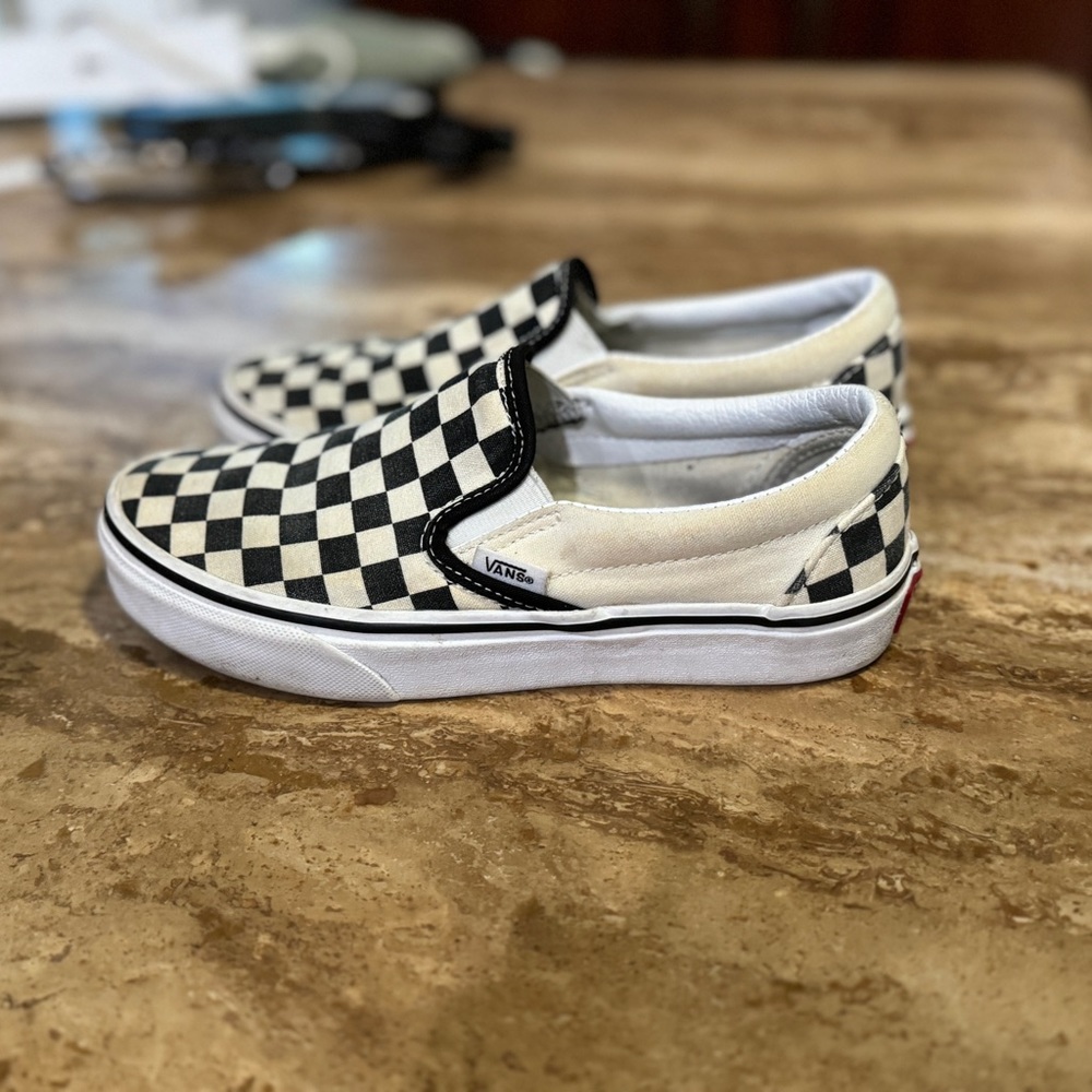Vans - Picture 4 of 4